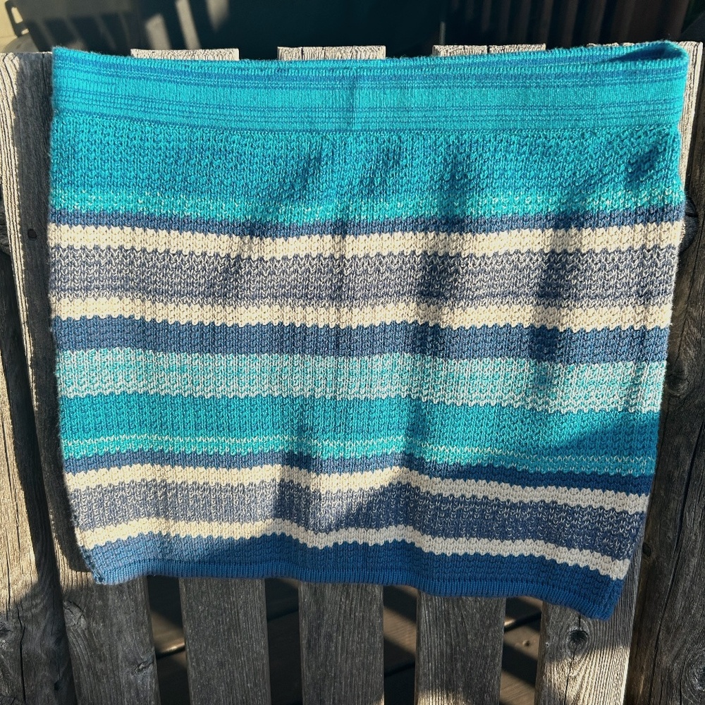 Crochette Mini Skirt, Turquoise/Blue/Off White, Goddis M/L straight fitted